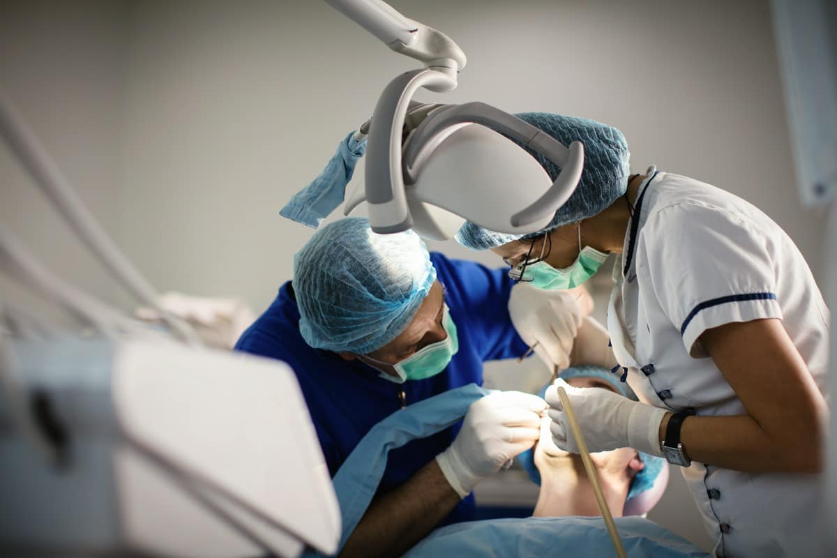 Chirurgia stomatologiczna w Rudzie Śląskiej – informacje